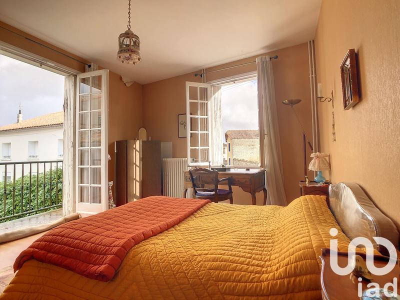 Maison - 259 m² - 10 pièces