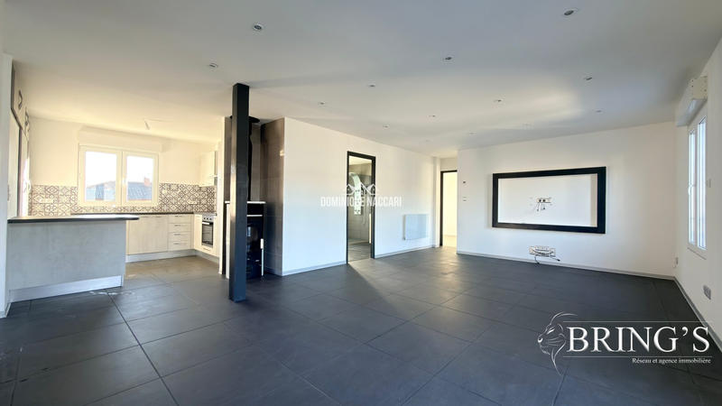 Maison - 102 m² - 4 pièces