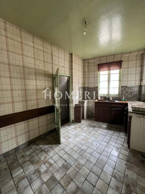 Maison de village - 300 m² - 7 pièces