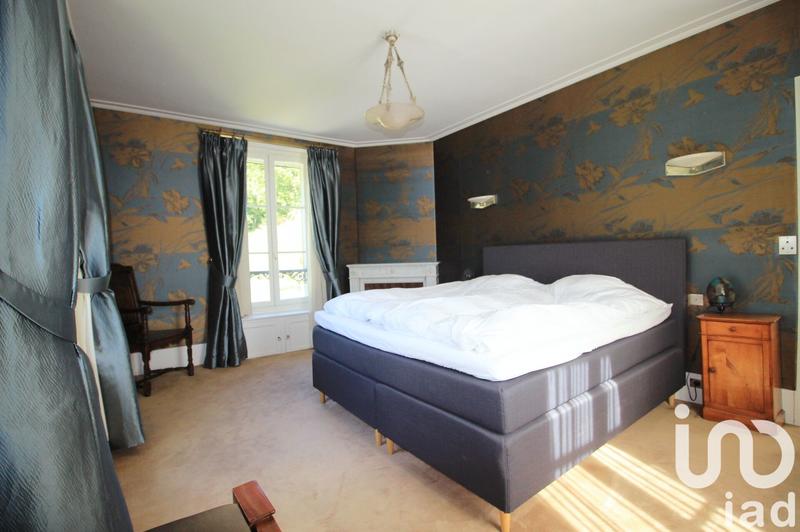 Maison - 290 m² - 9 pièces