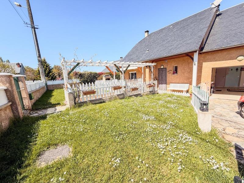 Maison - 166 m² - 7 pièces