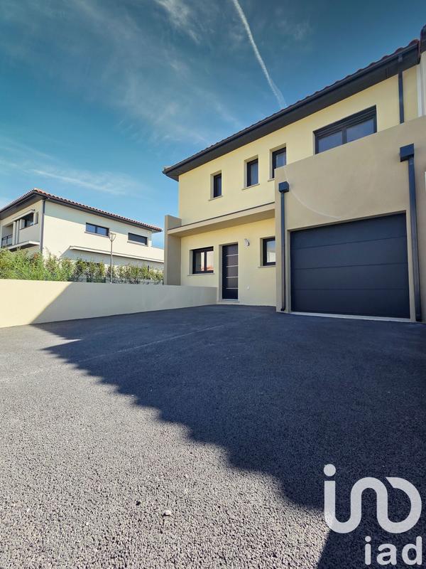 Maison - 97 m² - 4 pièces