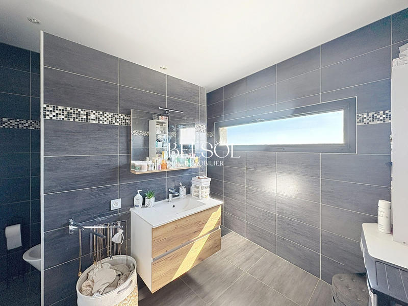 Villa - 211 m² - 4 pièces