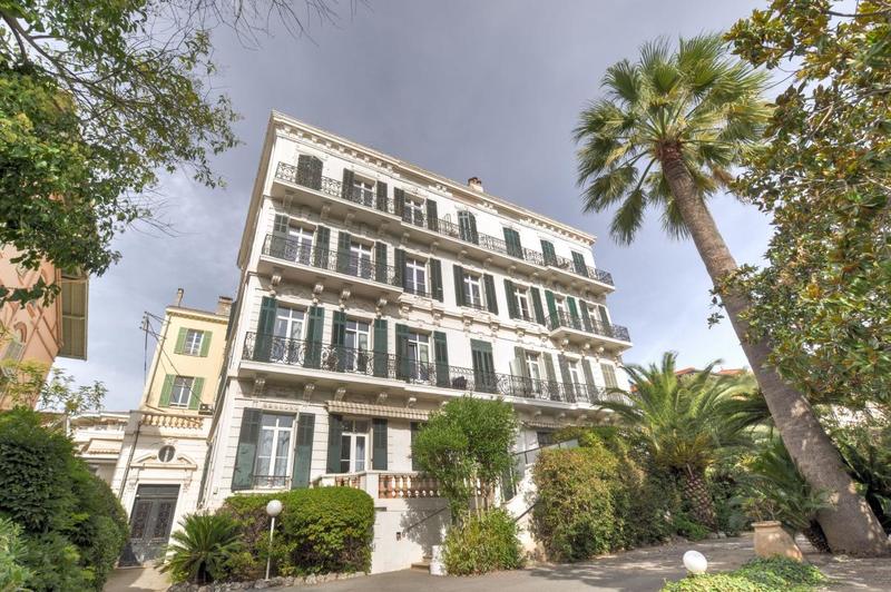 Appartement bourgeois - 110 m² - 4 pièces