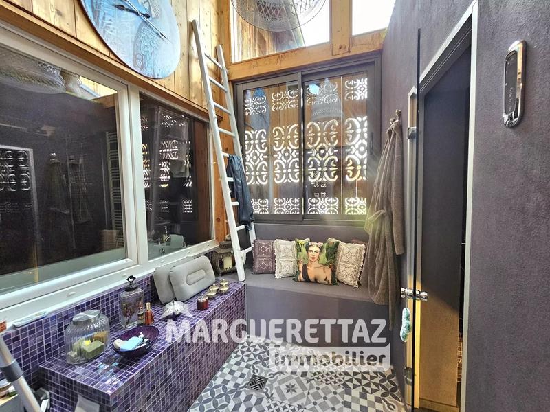 Maison - 140 m² - 5 pièces