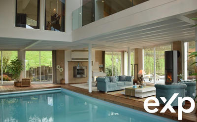 Maison - 298 m² - 7 pièces