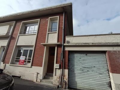 Maison - 85 m² - 5 pièces