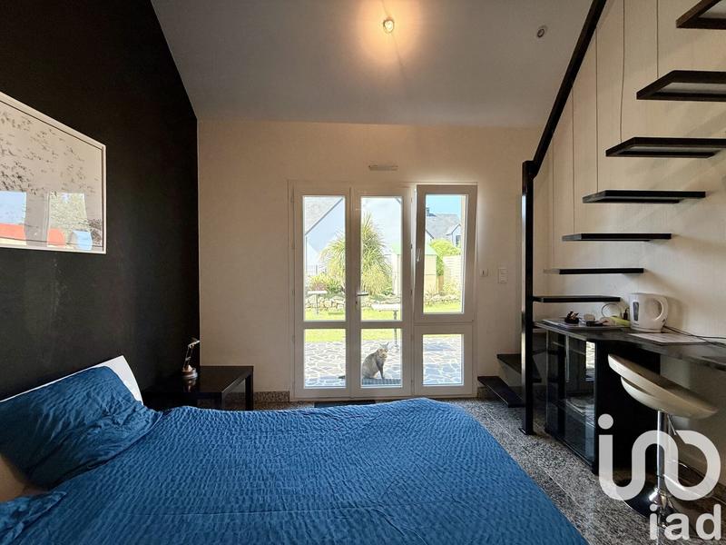 Maison - 210 m² - 8 pièces