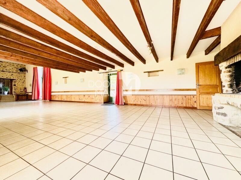 Maison - 580 m² - 17 pièces