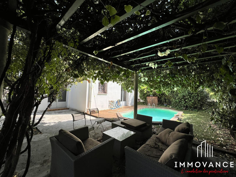 Maison - 179 m² - 7 pièces