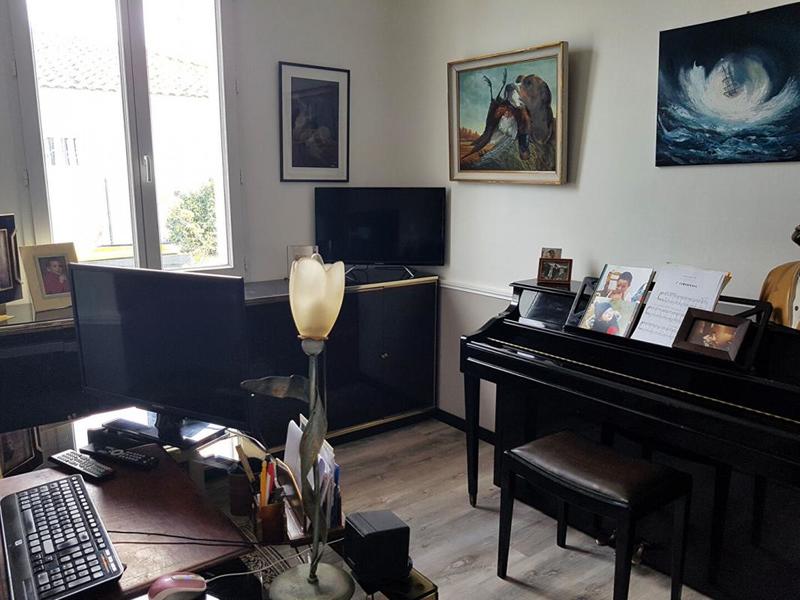 Demeure - 453 m² - 11 pièces