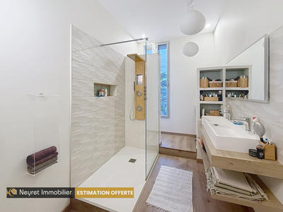 Appartement - 229 m² - 7 pièces