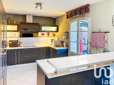 Maison - 202 m² - 8 pièces