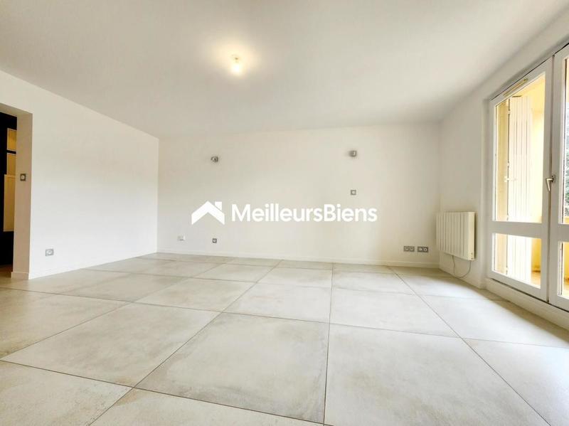 Appartement ancien - 66 m² - 3 pièces