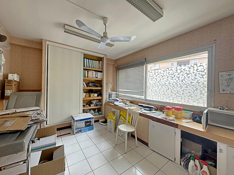 Local commercial - 66 m² - 3 pièces