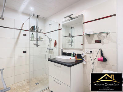 Appartement - 96 m² - 5 pièces