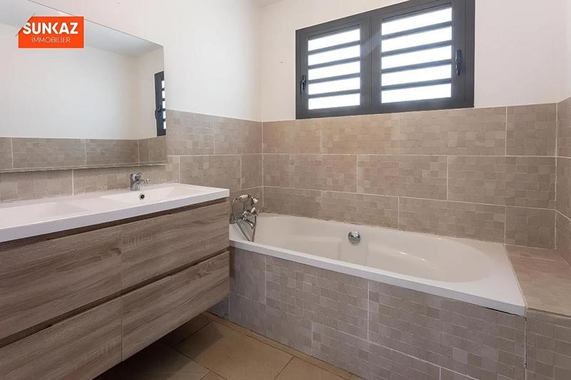 Maison - 120 m² - 4 pièces