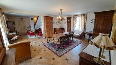 Maison ancienne - 265 m² - 8 pièces