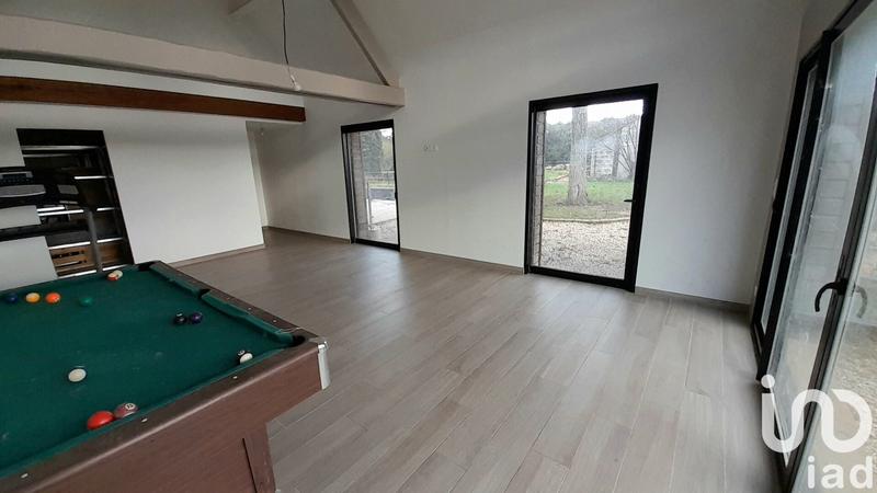 Maison - 299 m² - 10 pièces