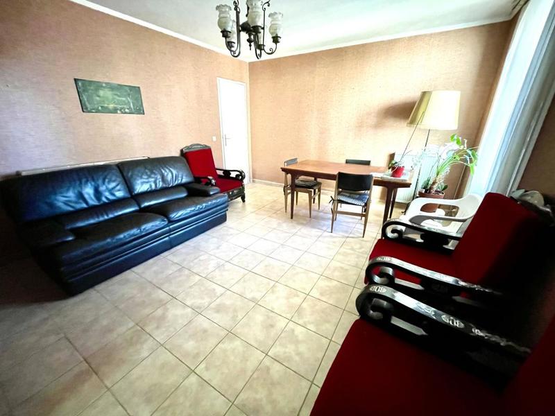 Appartement - 92 m² - 5 pièces