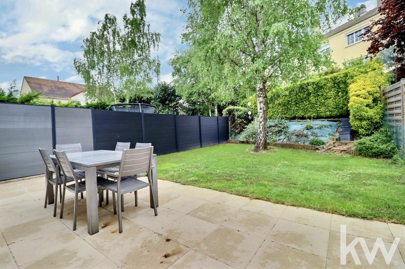 Maison - 98 m² - 4 pièces