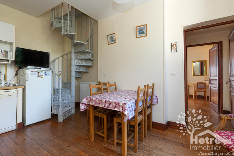 Propriété - 641 m² - 12 pièces