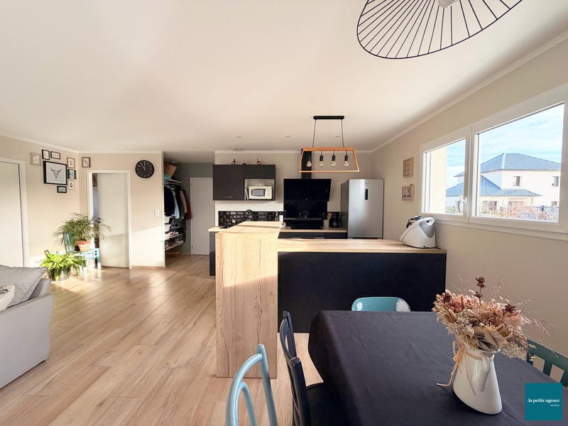 Maison - 77 m² - 3 pièces