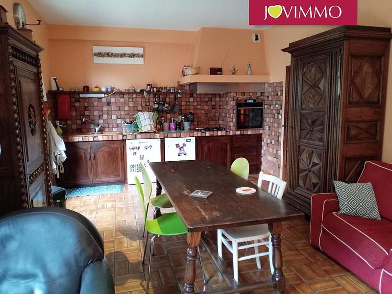 Maison - 305 m² - 10 pièces