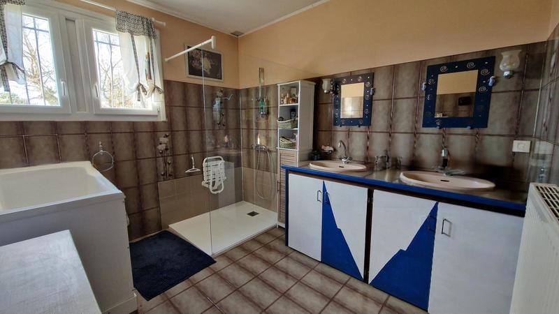 Maison - 138 m² - 4 pièces