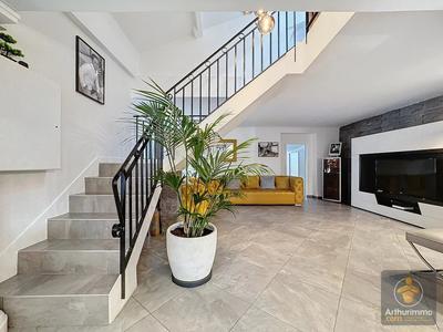 Maison - 130 m² - 3 pièces