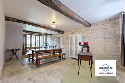 Propriété - 259 m² - 8 pièces