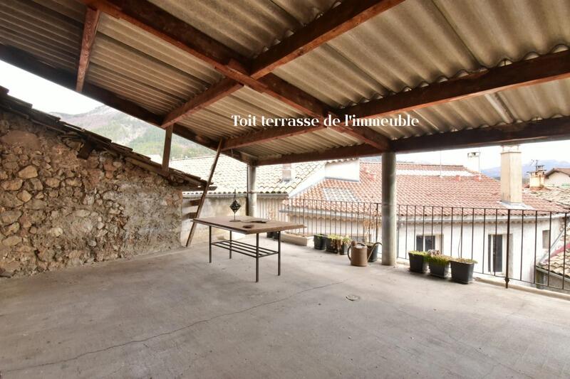 Immeuble - 180 m² - 9 pièces