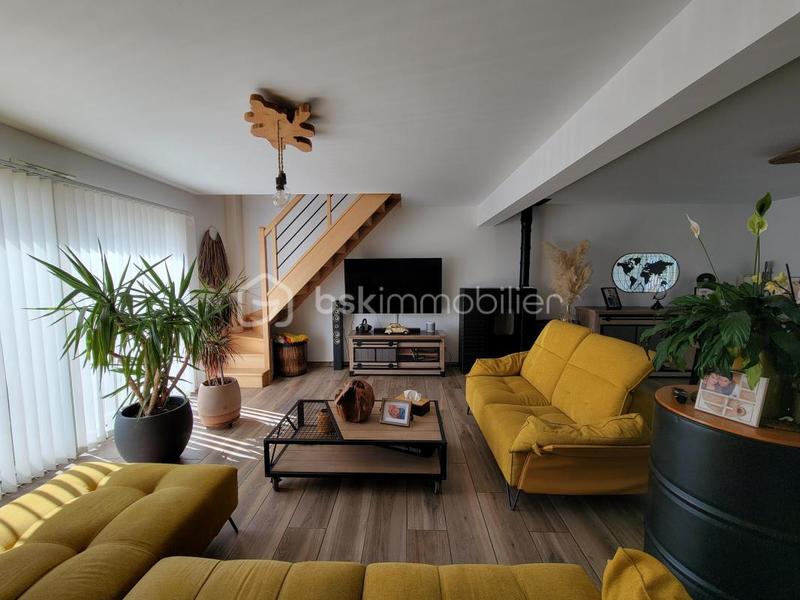 Maison - 169 m² - 8 pièces