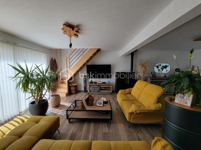 Maison - 169 m² - 8 pièces