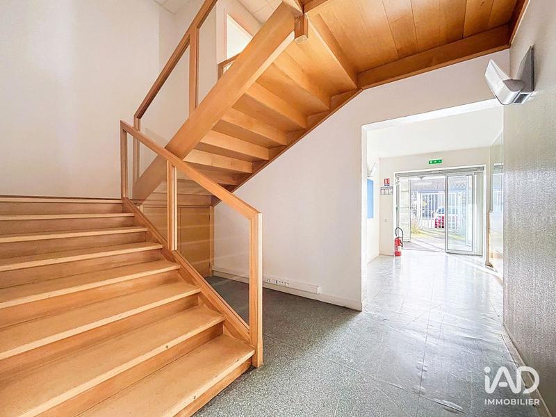 Local commercial - 596 m²