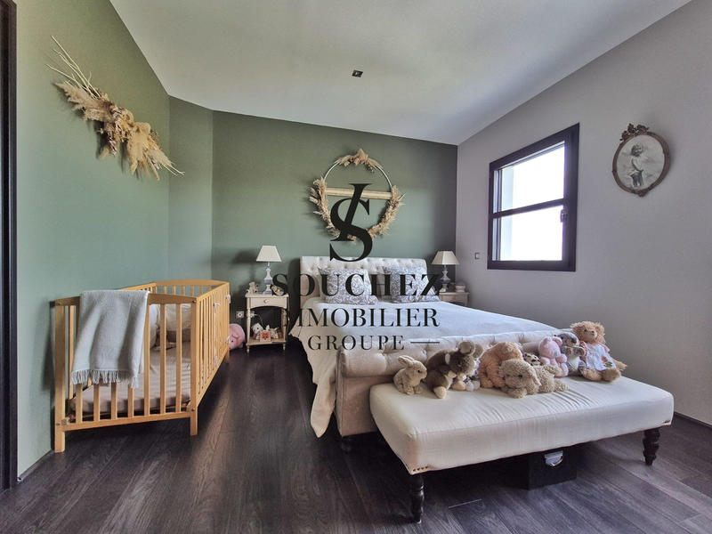 Villa - 265 m² - 10 pièces