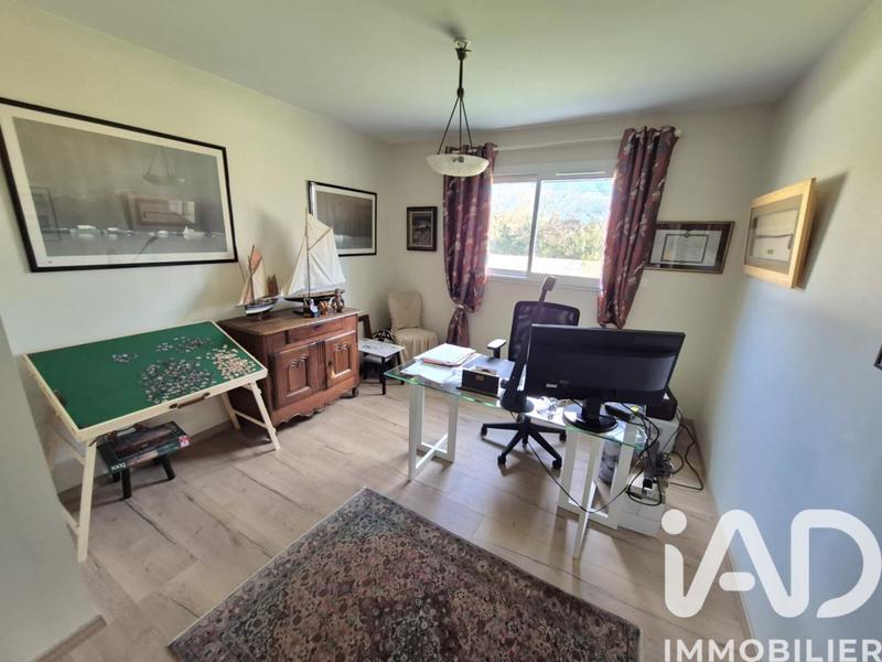 Maison - 204 m² - 7 pièces