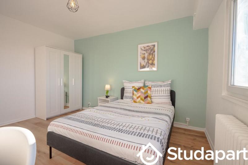 Chambre - 14 m² - 1 pièce