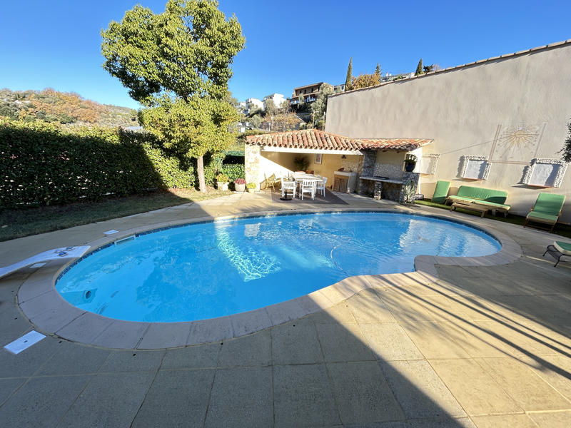 Villa - 175 m² - 6 pièces