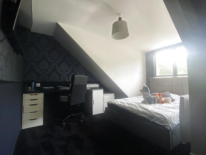 Maison - 170 m² - 5 pièces