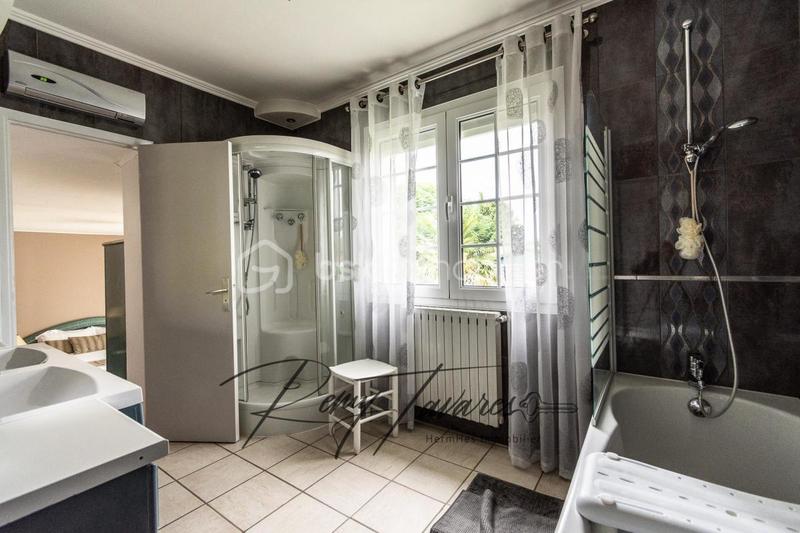 Pavillon - 175 m² - 9 pièces