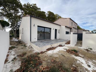 Maison - 93 m² - 4 pièces