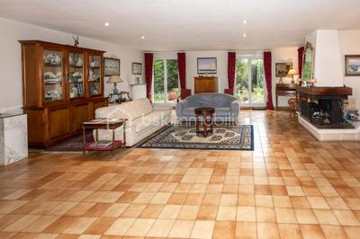 Maison - 151 m² - 6 pièces