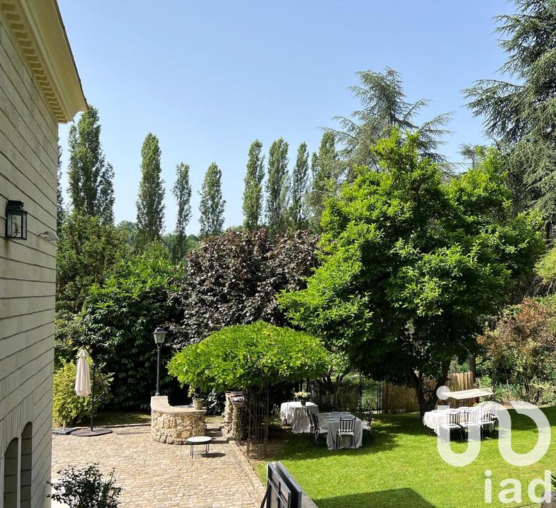 Maison - 400 m² - 8 pièces