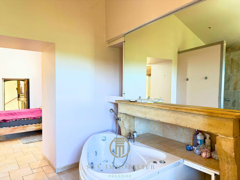 Maison - 301 m² - 8 pièces