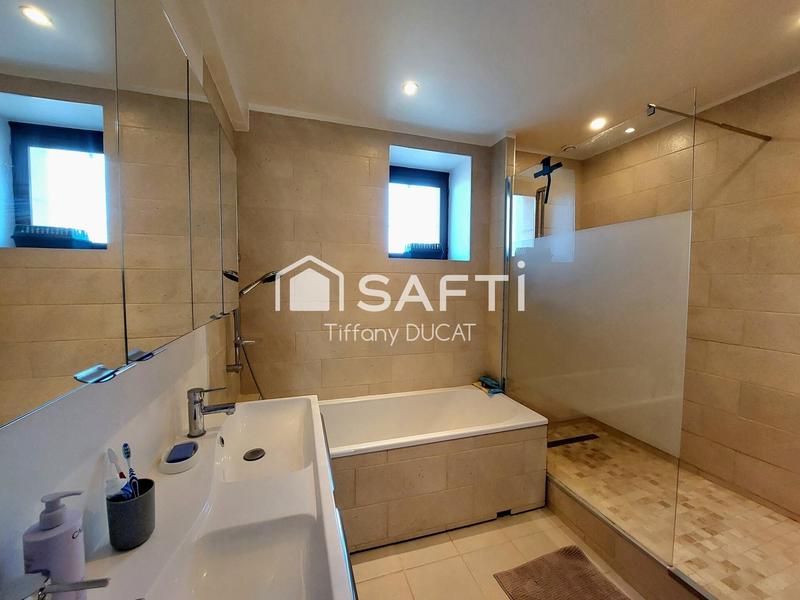 Maison - 179 m² - 6 pièces