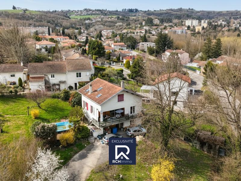 Maison traditionnelle - 124 m² - 7 pièces