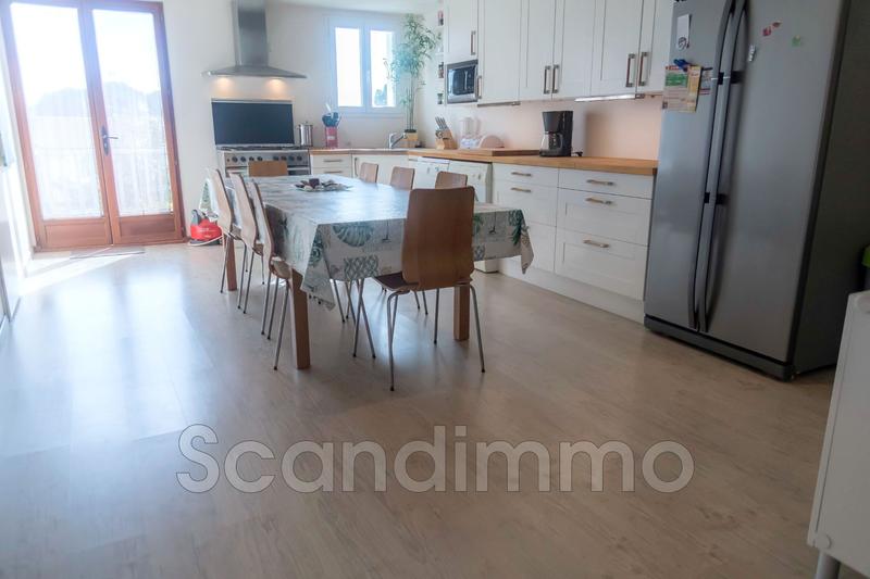 Maison - 141 m² - 8 pièces