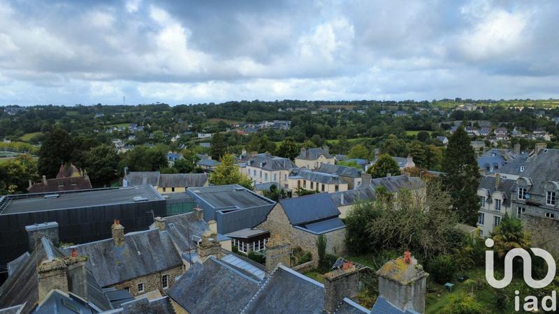 Maison - 280 m² - 8 pièces