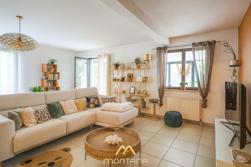 Maison - 230 m² - 8 pièces